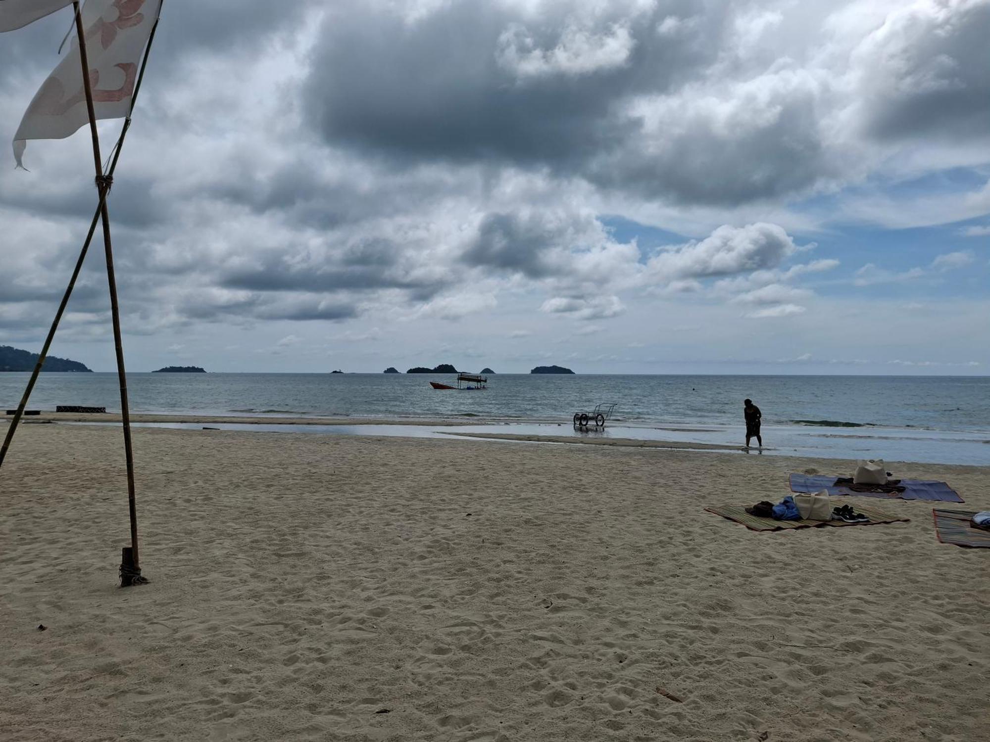 Burni 于昌岛海滩